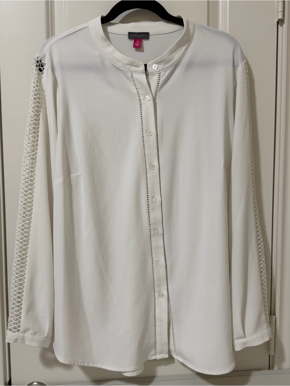 Vince Camuto White Button-Front Long Sleeve Shirt